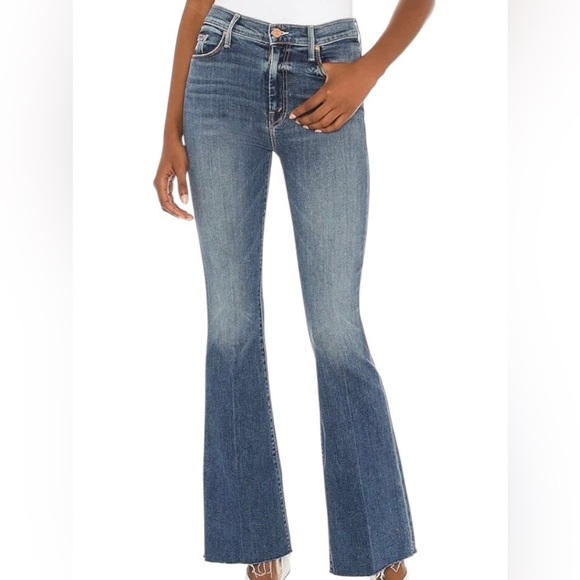 MOTHER The Weekender Fray Mid-Rise Flare-Leg Raw Hem Jeans